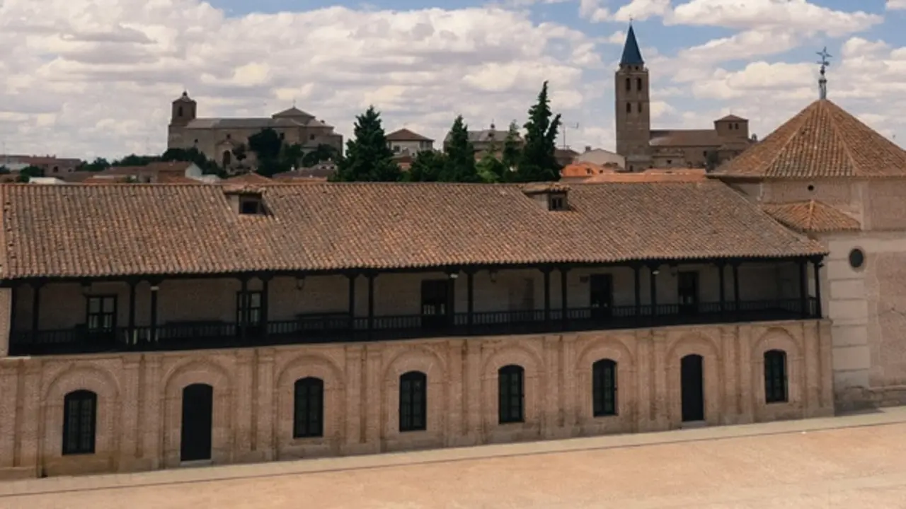 Dónde dormir en Madrigal de las Altas Torres