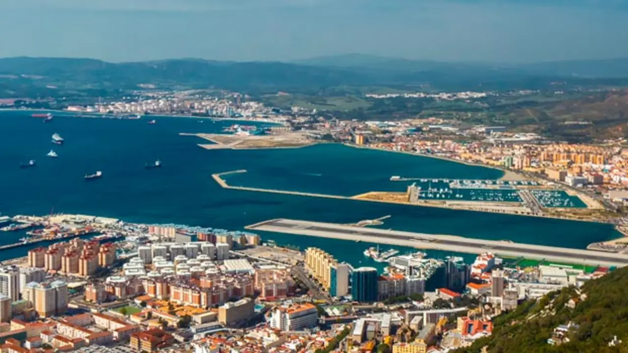 dónde dormir en Algeciras