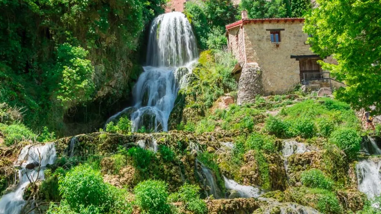 dónde dormir en orbaneja del castillo