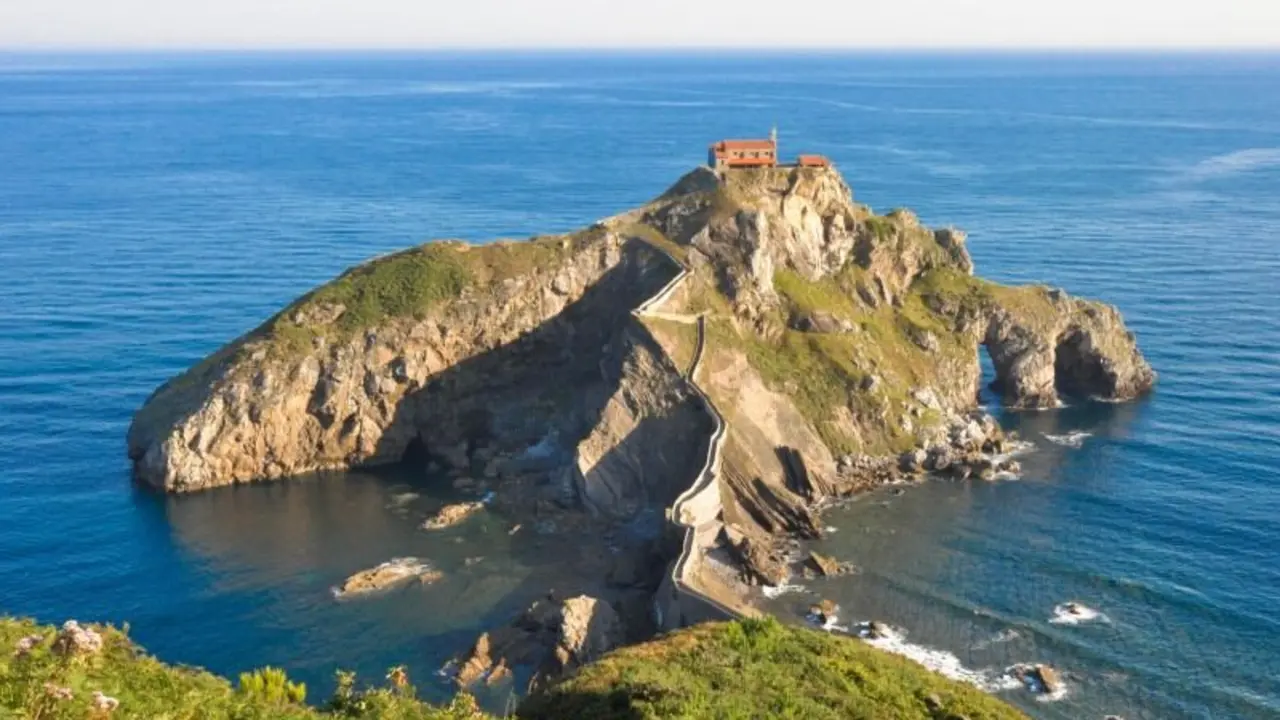 Église San Juan de Gaztelugatxe. | Shutterstock