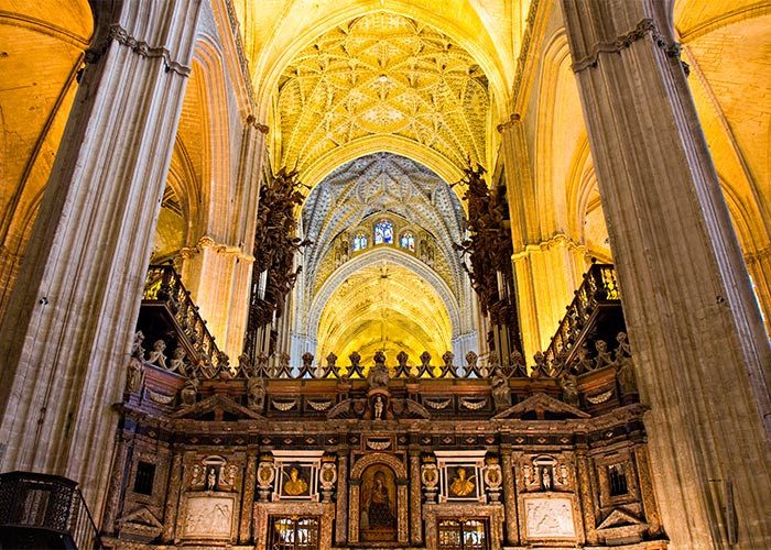 imagenCL_andalucia_sevilla_catedral_interior_bi