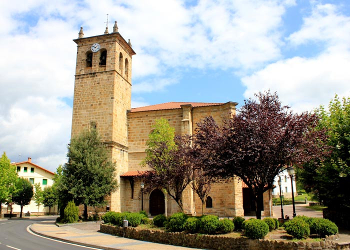 Iglesia Parroquial de San Miguel Arcángel en Idiazábal