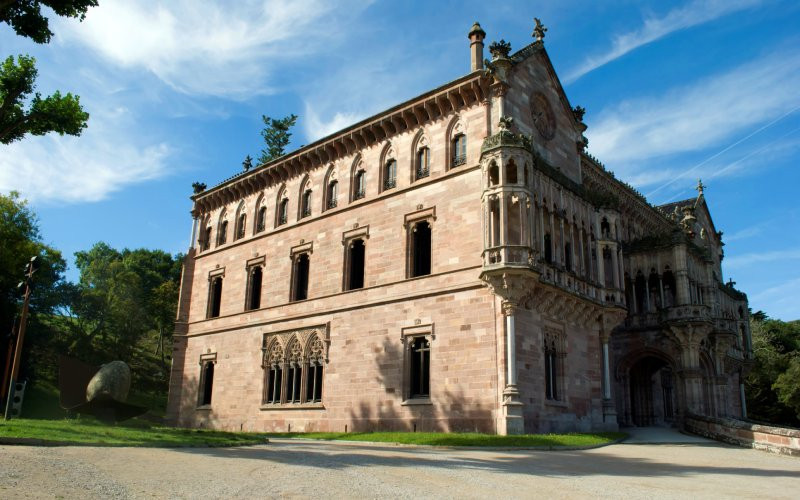 Façade latérale du Palais de Sobrellano