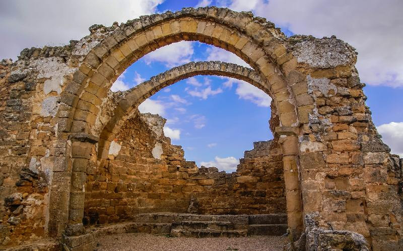 Arcs de l’église de Recópolis