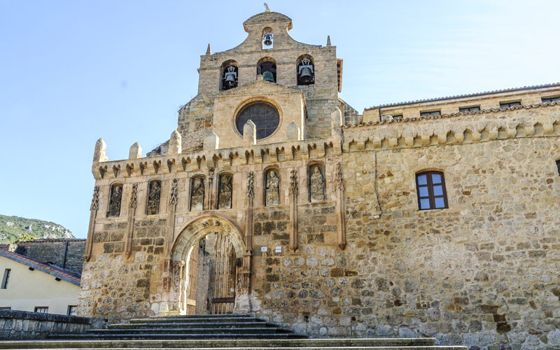 Escalier de l’église du monastère d’Oña