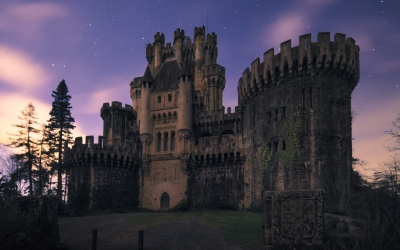 Le château de Butrón la nuit