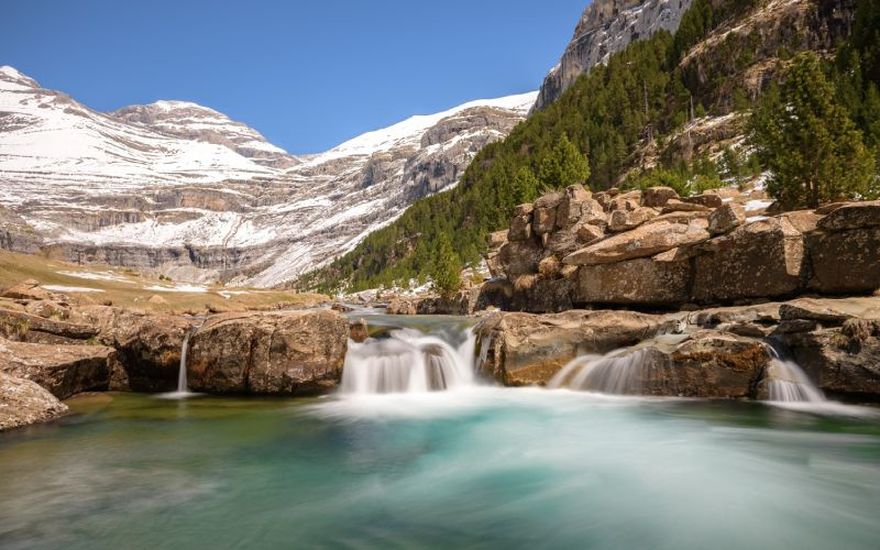 Cascade de la rivière Ara