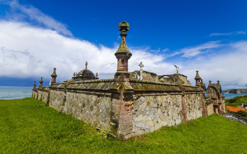 Mur du périmètre du cimetière