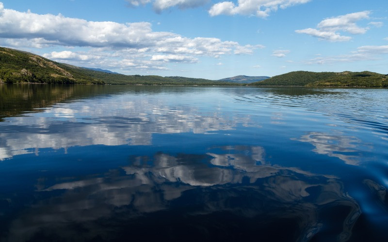 Le lac de Sanabria est l'un des plus beaux lacs d'Espagne