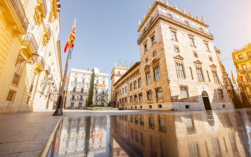 Place de Manises, Valence