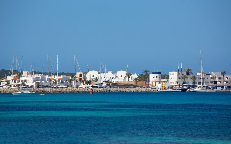 Vue de la crique Savina à Formentera