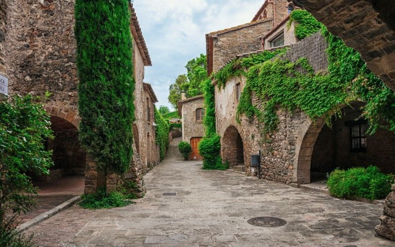 Place Oli à Monells