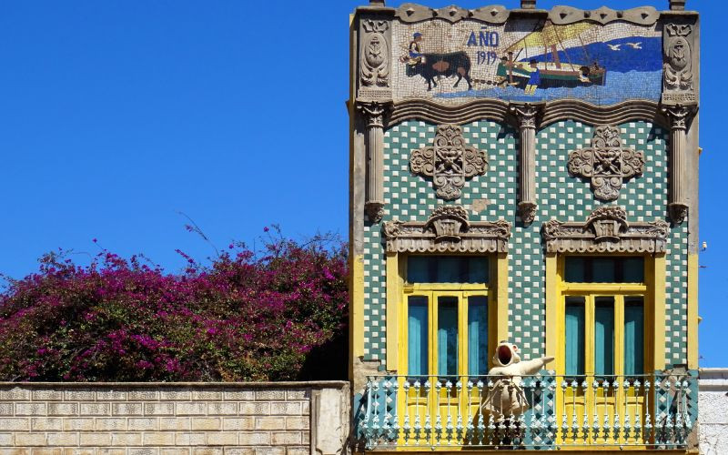 Bâtiment moderniste dans le Cabanyal