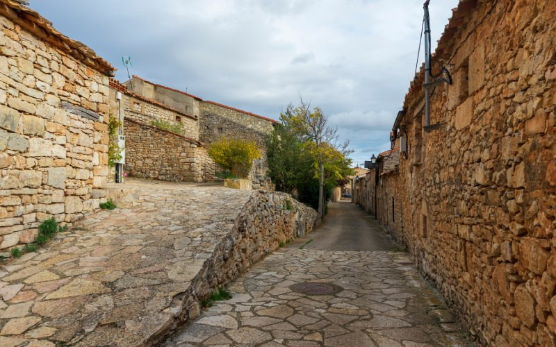 Les maisons médiévales de Rello