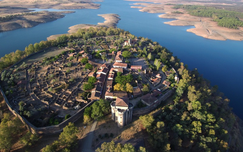 L'ancienne ville fortifiée de Granadilla, au nord de Cáceres