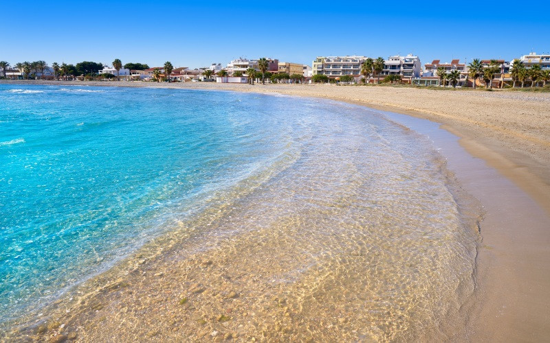 La plage des Cases à Xilxes, province de Castellón