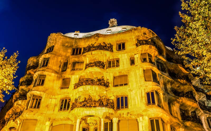 Casa Milà: La Barcelona de Gaudí