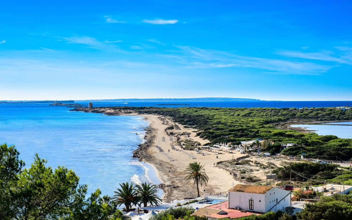 Plage Es Caballet, à Ibiza