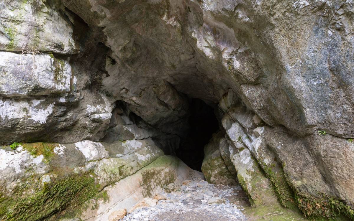 La grotte du Ibón, randonnée en Navarre