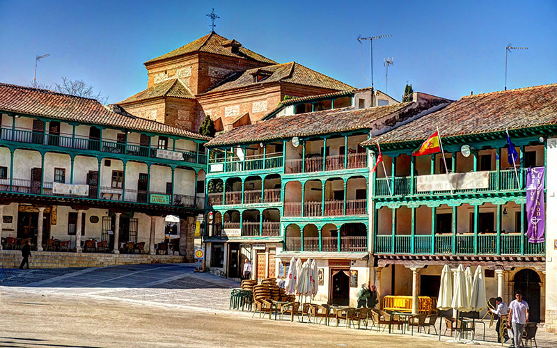 Grand-place de Chinchón, places colorées d'Espagne