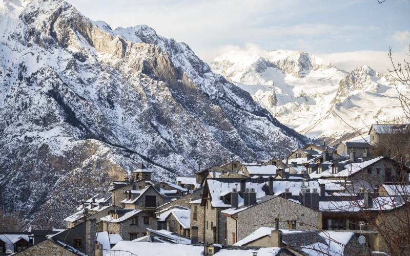 Le village de Cerler pendant les mois d'hiver