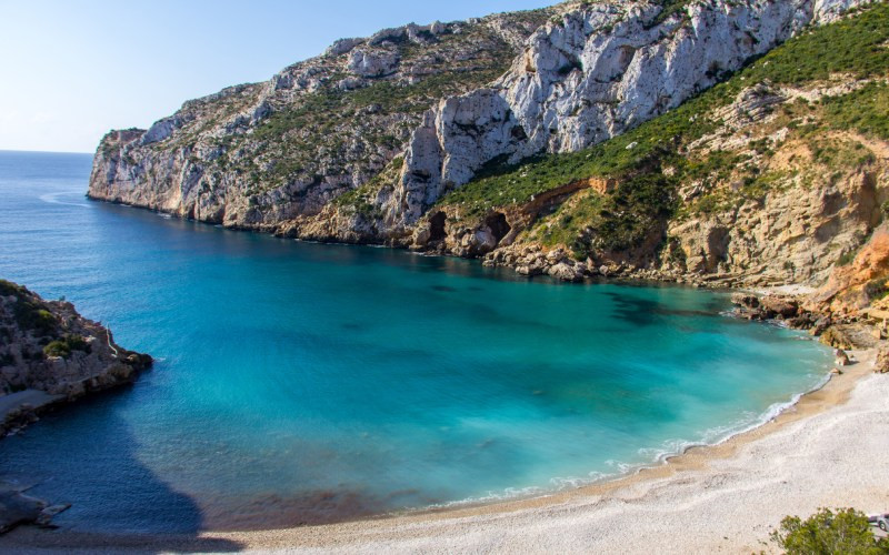 La plage de la Granadella à Jávea