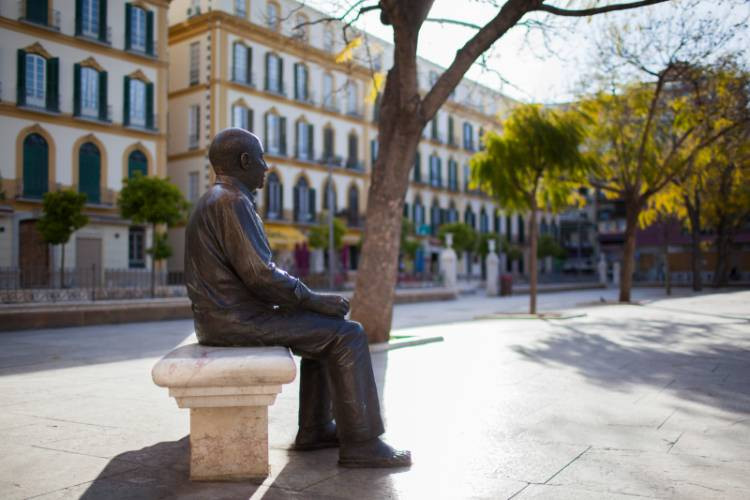 Statue de Picasso sur la place de la Merced