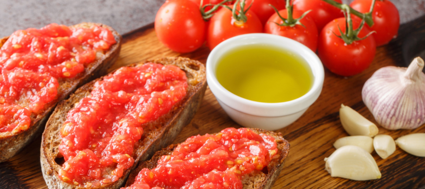 Tartine à la tomate espagnole