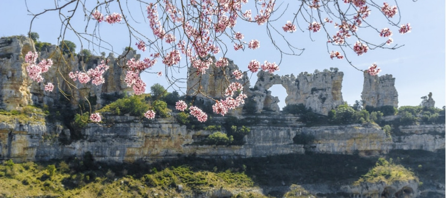 Beso del camello,lugar que hay que ver Orbaneja del Castillo