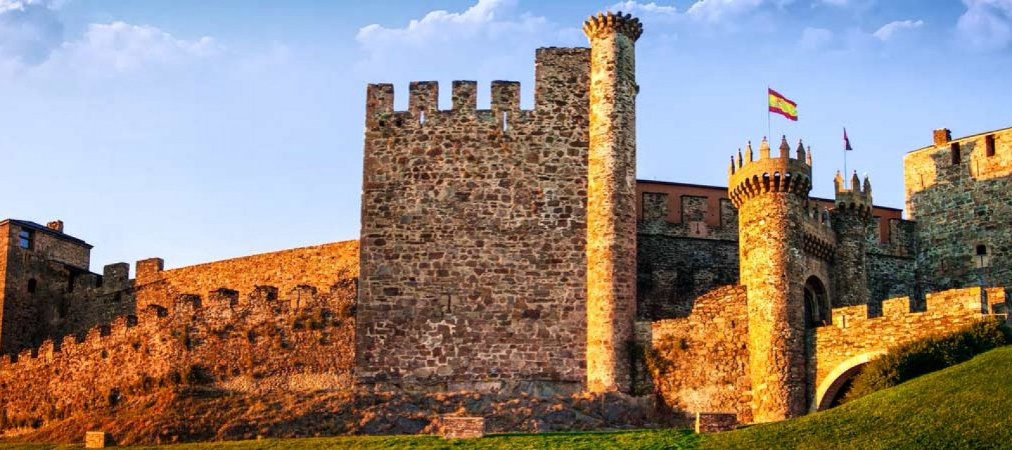 Castillo de Ponferrada 1170x450 1