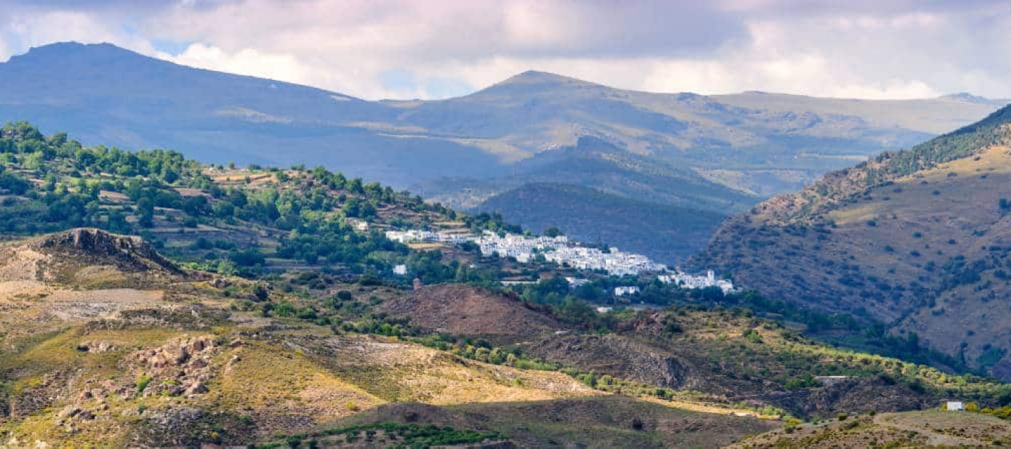 L'Alpujarra de Grenade : villages blancs, randonnée, artisanat et bien plus