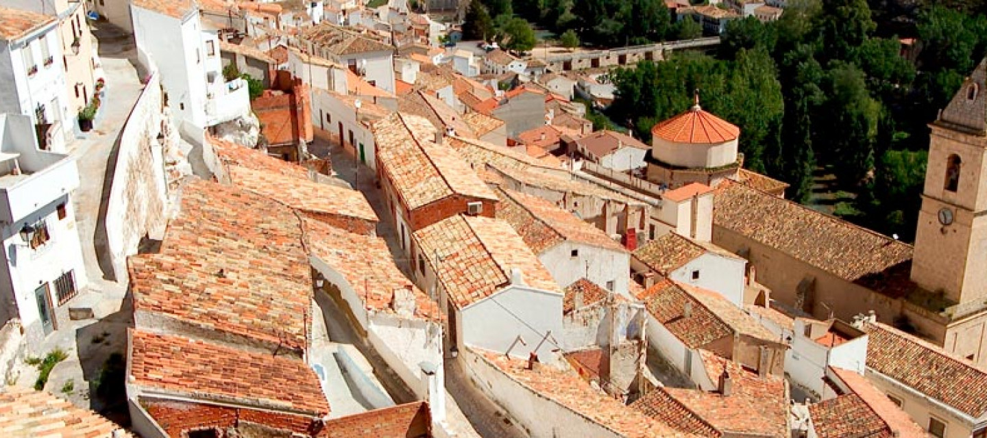 Panoramica castilla la mancha albacete alcala del jucar BI