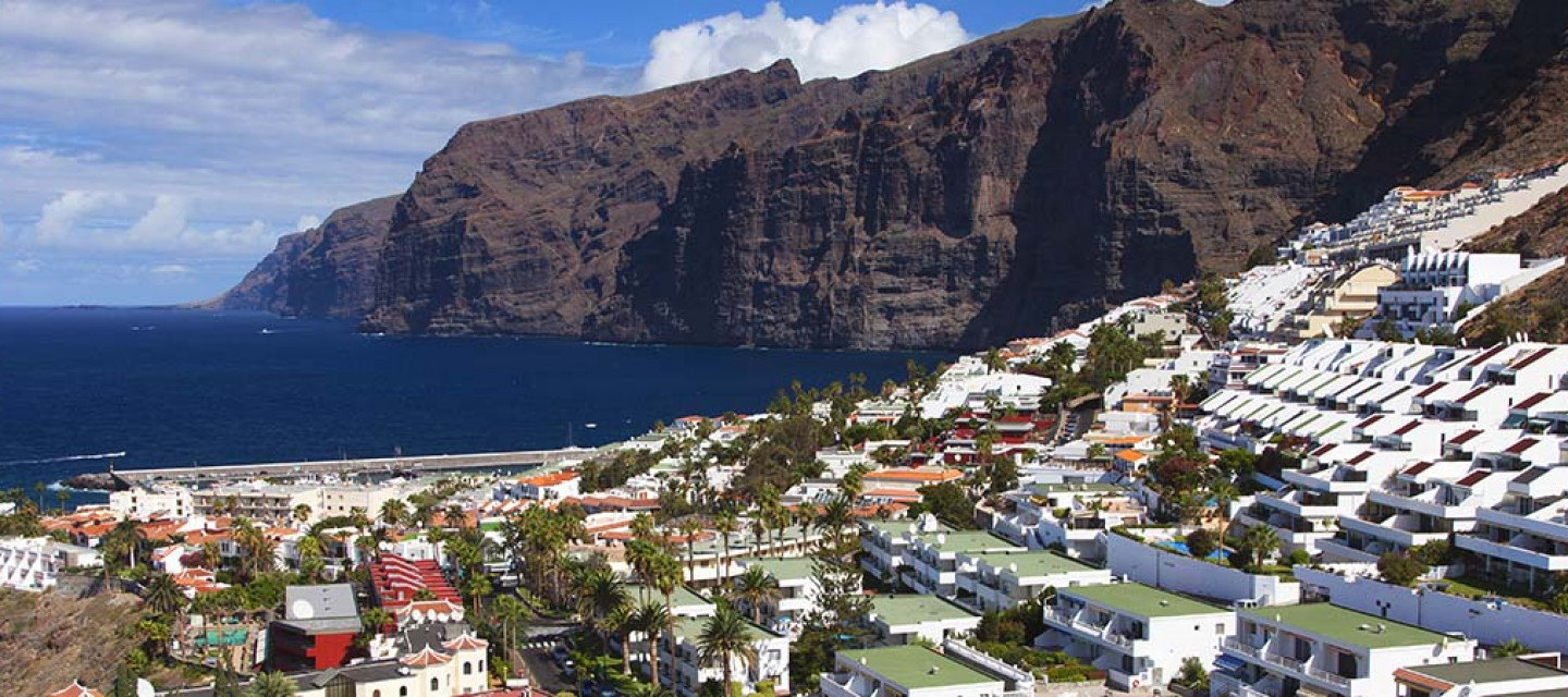 Panoramica cyd islascanarias tenerife losgigantes