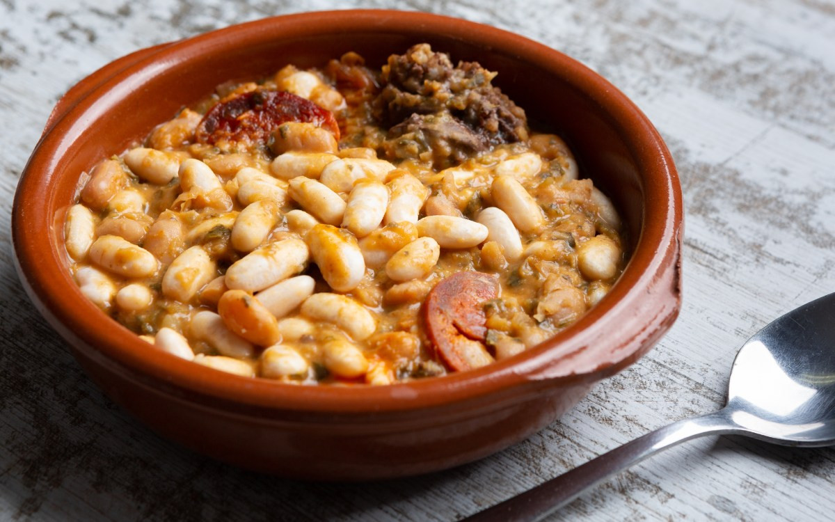 cocido montañés, pot-au-feu espagnol