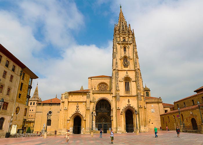 imagenCL_asturias_oviedo_ciudad_bi