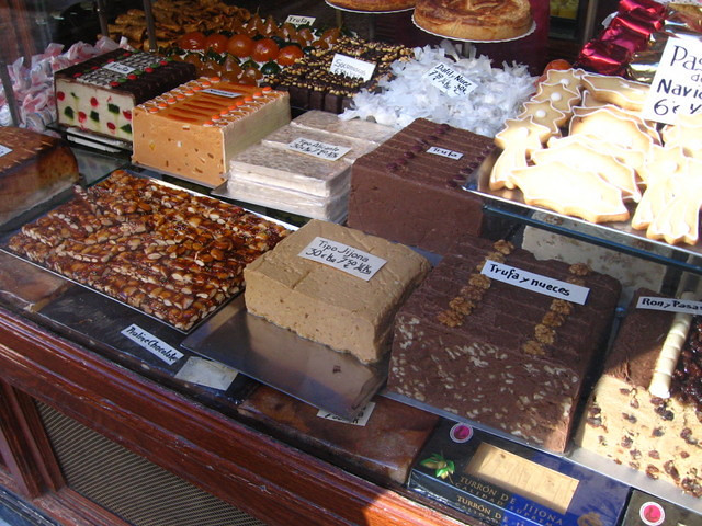 Rayon des tourons d'une pâtisserie traditionnelle