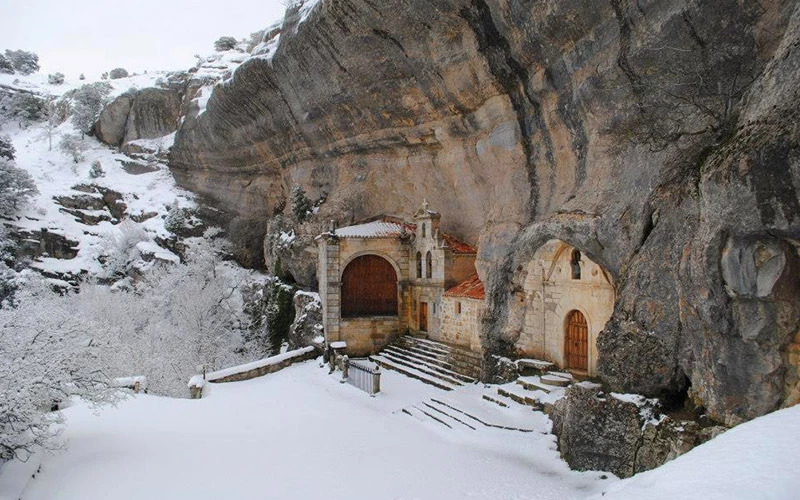 Grotte-église San Bernabé