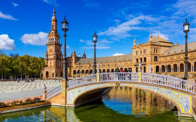 Place d’Espagne.