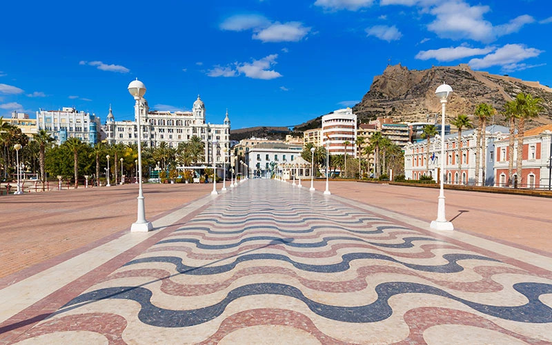 Promenades en bord de mer d’Espagne. Alicante