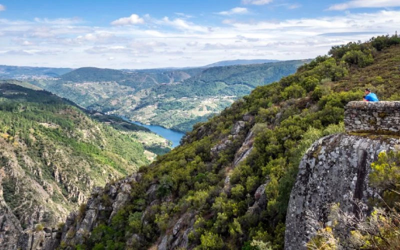 Balcon de Madrid donnant sur les Gorges du Sil