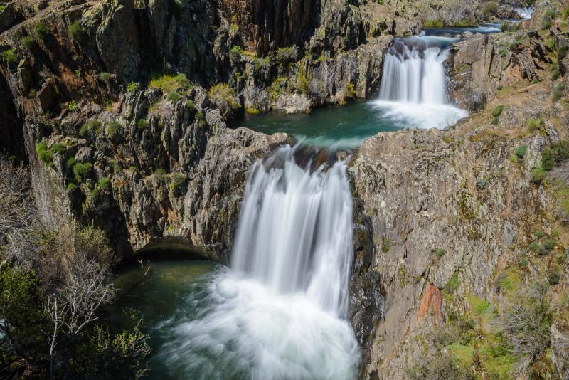 Cascade de l’Aljibe, dans les villages noirs de Guadalajara