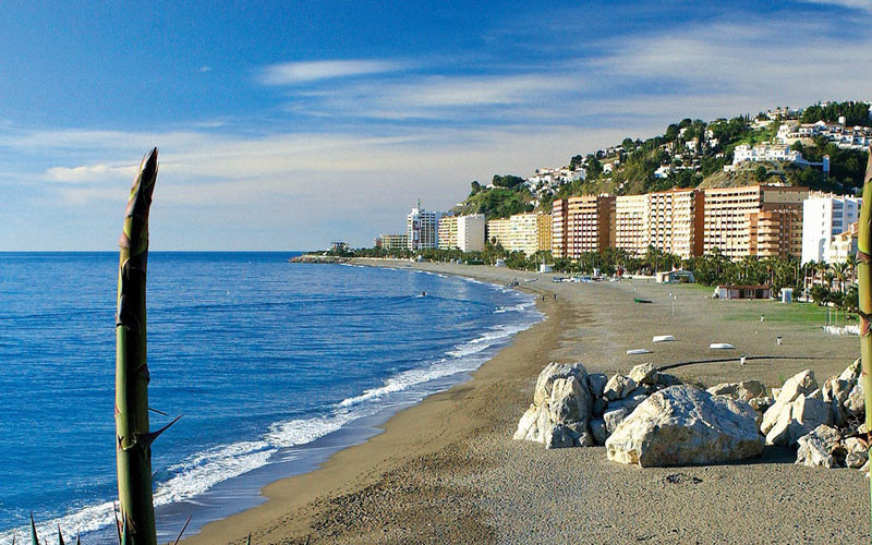 Plage de la Velilla, village de Velilla-Taramay