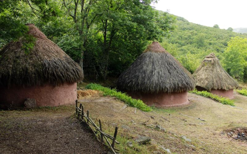 Village Cantabre de Argüeso