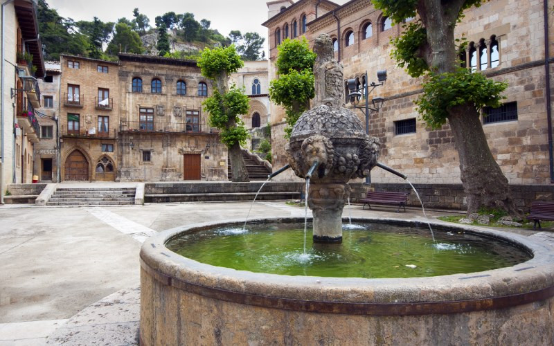 Fontaine des Chorros à Estella-Lizarra