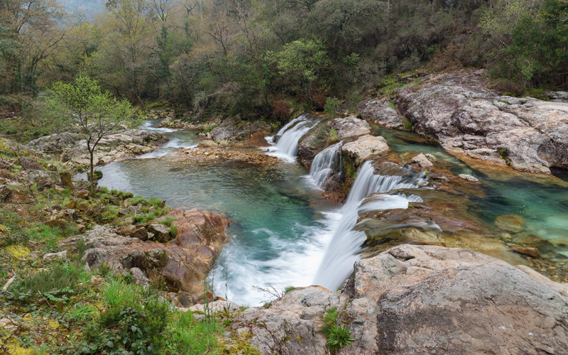 Piscines naturelles sur les bords du Mougas