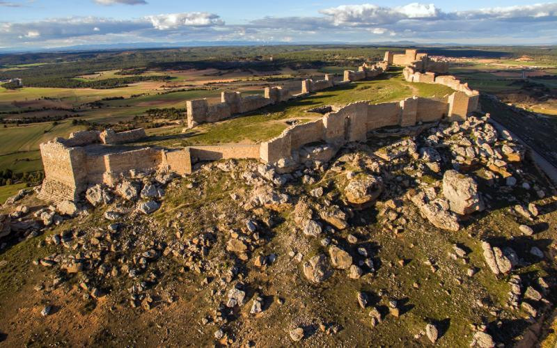 L'extrême ouest et le champ intérieur du château de Gormaz