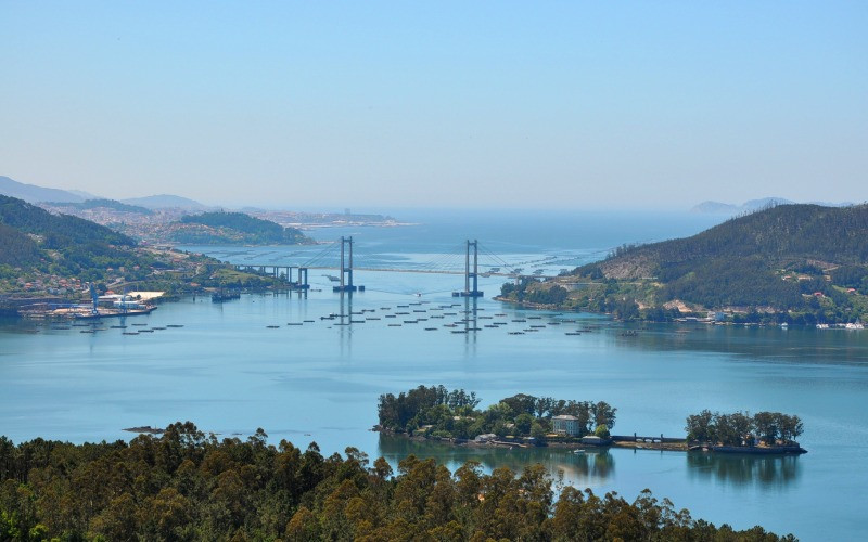 Les îles San Simón et San Antón dans l'estuaire de Vigo