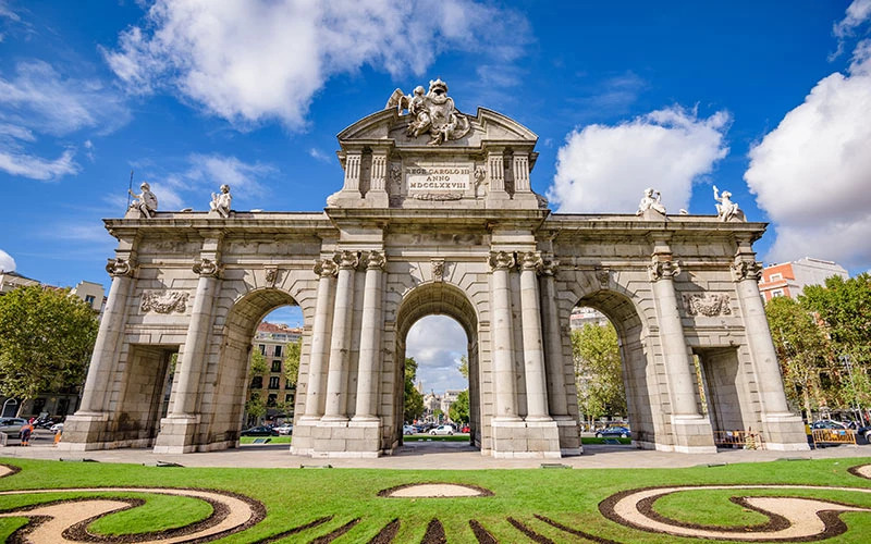 Arc de triomphe pour l'Espagne. Porte d'Alcalá