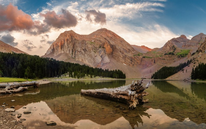 Lac dans les Pyrénées de Sobrarbe