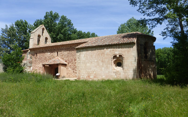 Structure de l’église de Santa Coloma d’Albendiego où l’on peut apprécier la construction en deux étapes